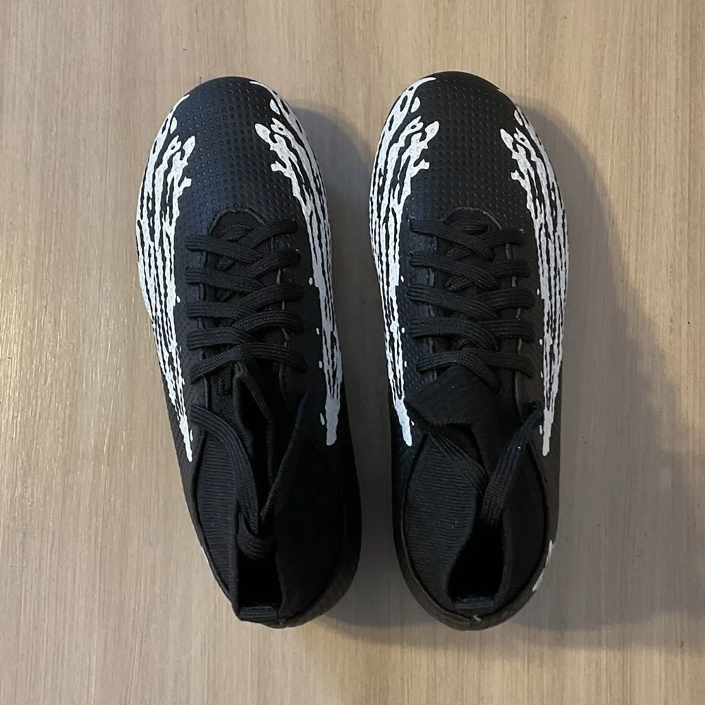 Stylish Black and White Kids Cleats/soccer shoes. EU size 32